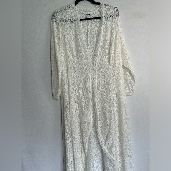 torrid Other - Torrid ever after lace kimono/robe with long train